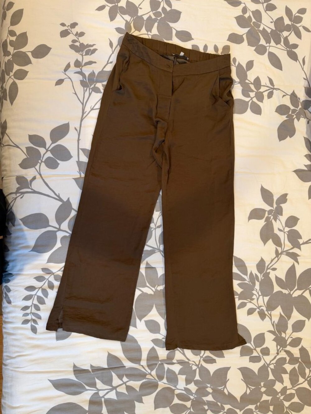Like New- flowy Natura brand summer pants